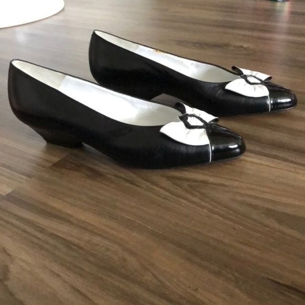 Bally Menswear 70s Leather Bowtie Almond Pointy Toe Heels Narrow